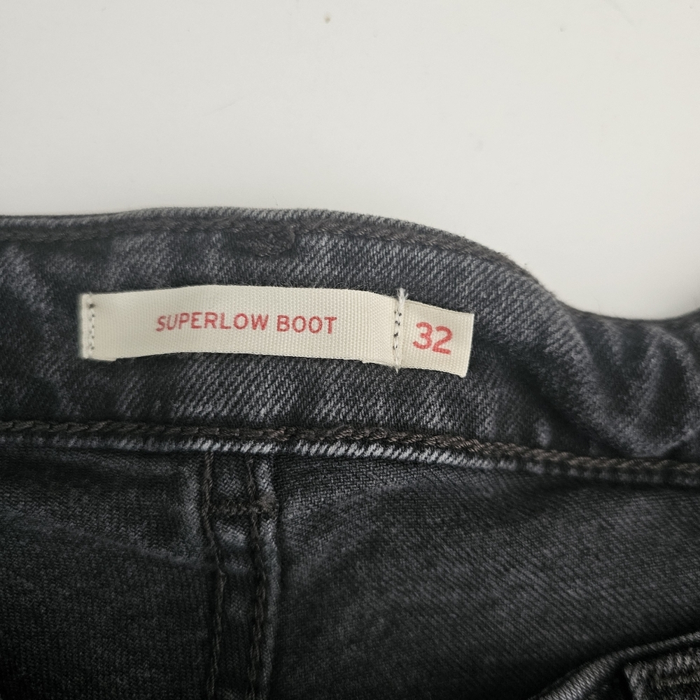 Levi’s Seamed Super Low Bootcut Jean Women 32 Black Low Rise Stretch Flare - Picture 4 of 5